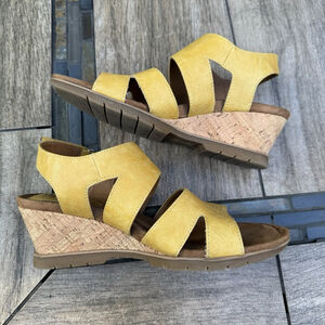 Eurosoft by Sofft Sadra Wedge Heeled Cushioned Sandal Size 10 Yellow Mustard